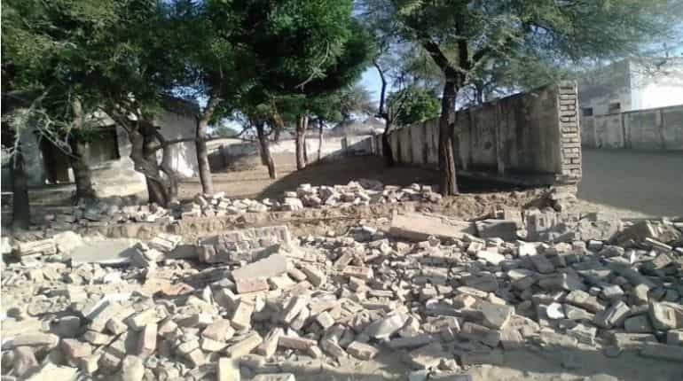 Wall collapses in Gujarat's Mehsana; 7 dead, several feared buried