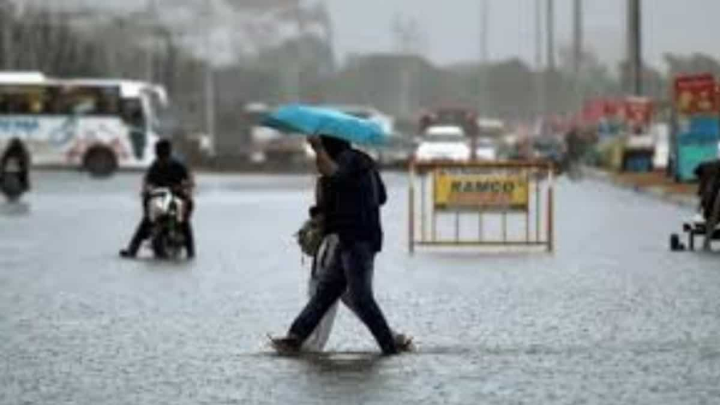 IMD issues orange alert for heavy rainfall in Chennai